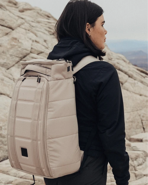 DB BOARD BAGS HUGGER 1ST GENERATION BACKPACK 25L FOGBOW BEIGE (EX) - Image 2