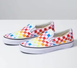 VANS CLASSIC SLIP-ON SHOES (VN0A3UT7U09)